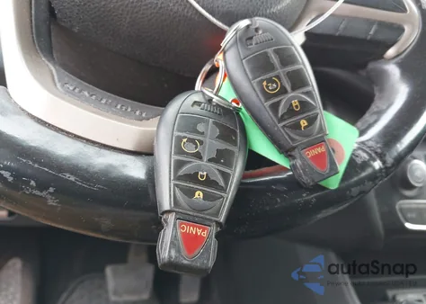 2014 Jeep Cherokee Latitude z USA, uszkodzony, nr VIN 1C4PJMCB2EW268455